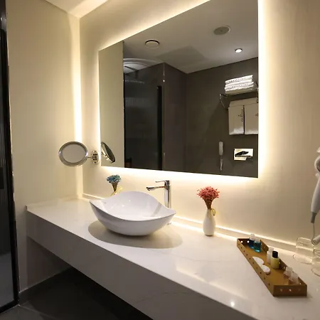 Hotel Adm Grand