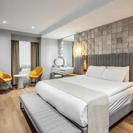 Hotel Adm Grand