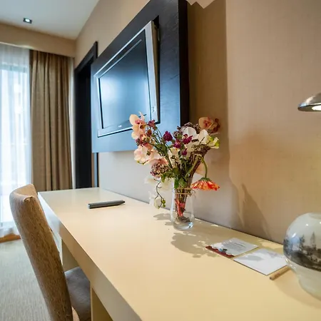 Adm Grand Hotel