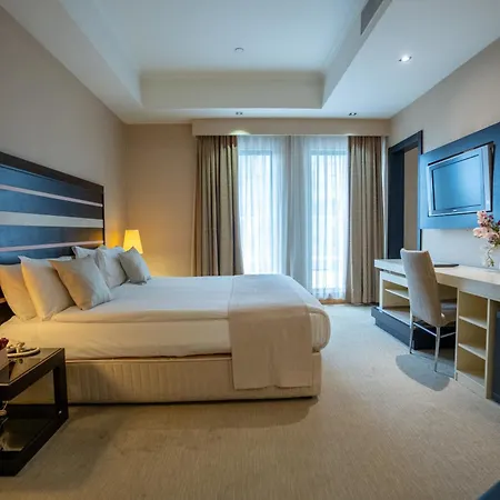 Adm Grand Hotel 5*